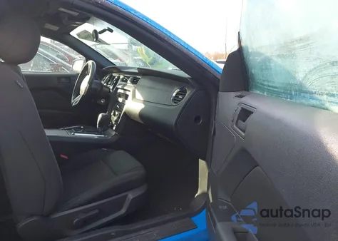 2014 Ford Mustang V6 from USA, damaged, VIN 1ZVBP8EM5E5256592